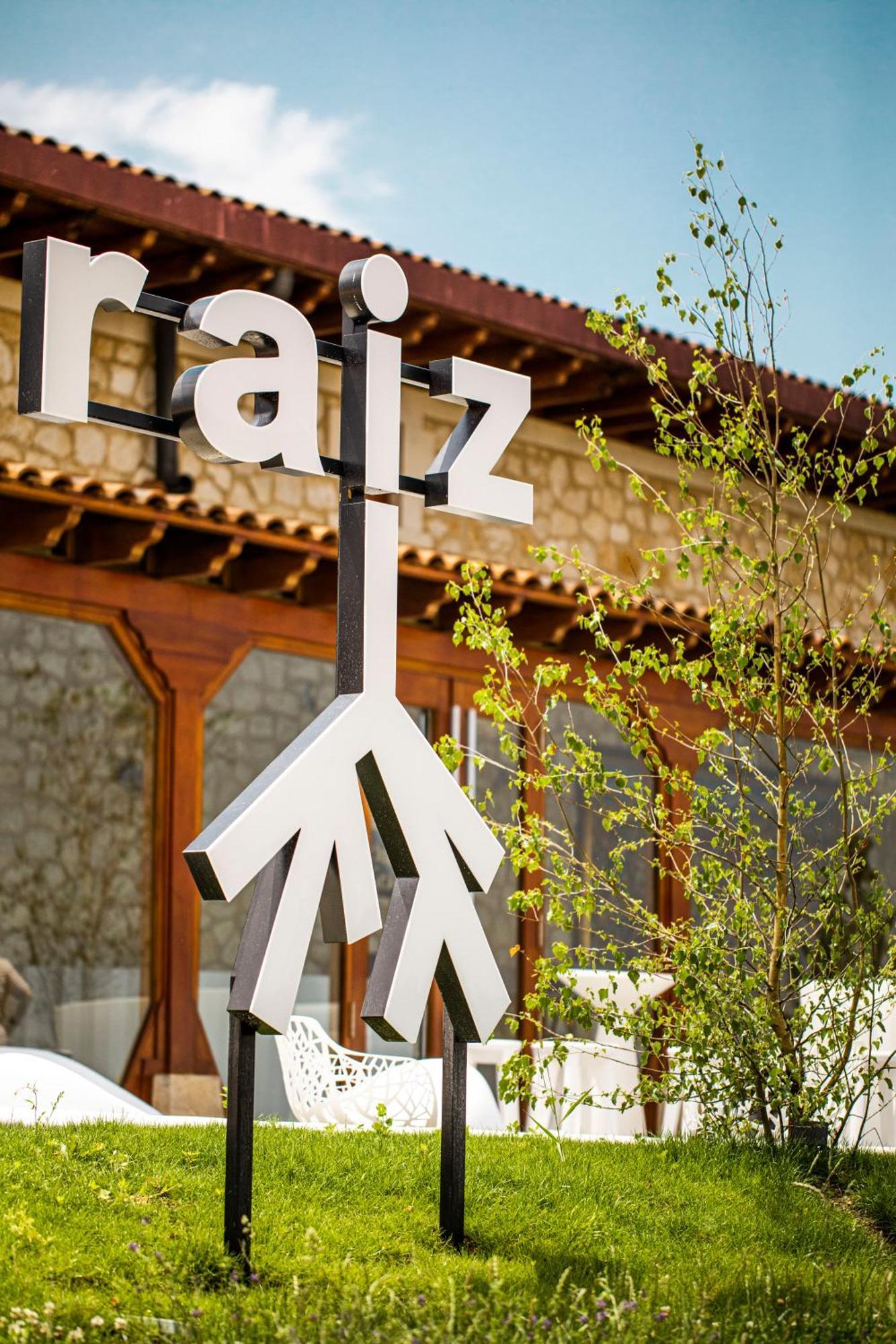 Hotel Raiz Roa Exterior photo